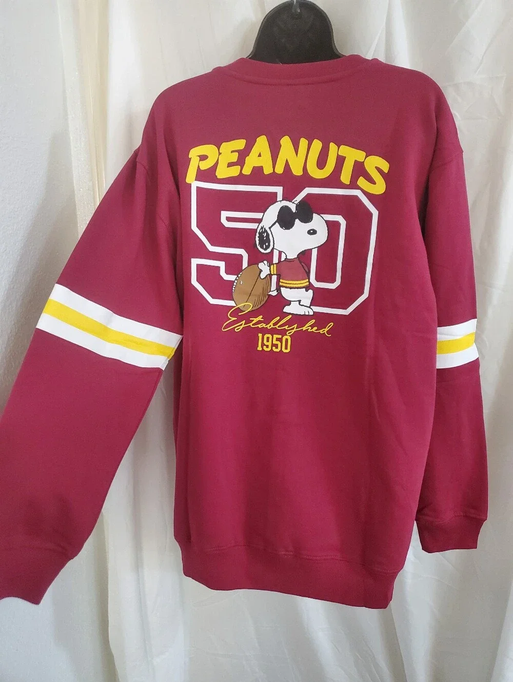 Peanuts Snoopy & Woodstock  established 1950 #50 dark red sweatshirt size L NEW